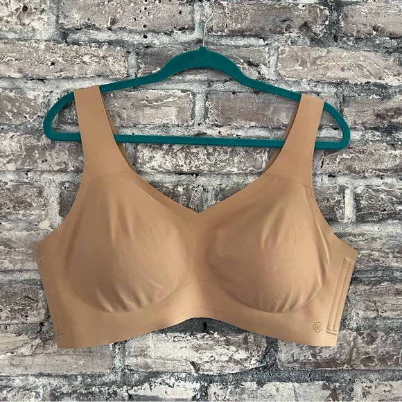 Honey love Comfortable Nude Bra with removable cups. Soo buttery soft - Picture 4 of 8
